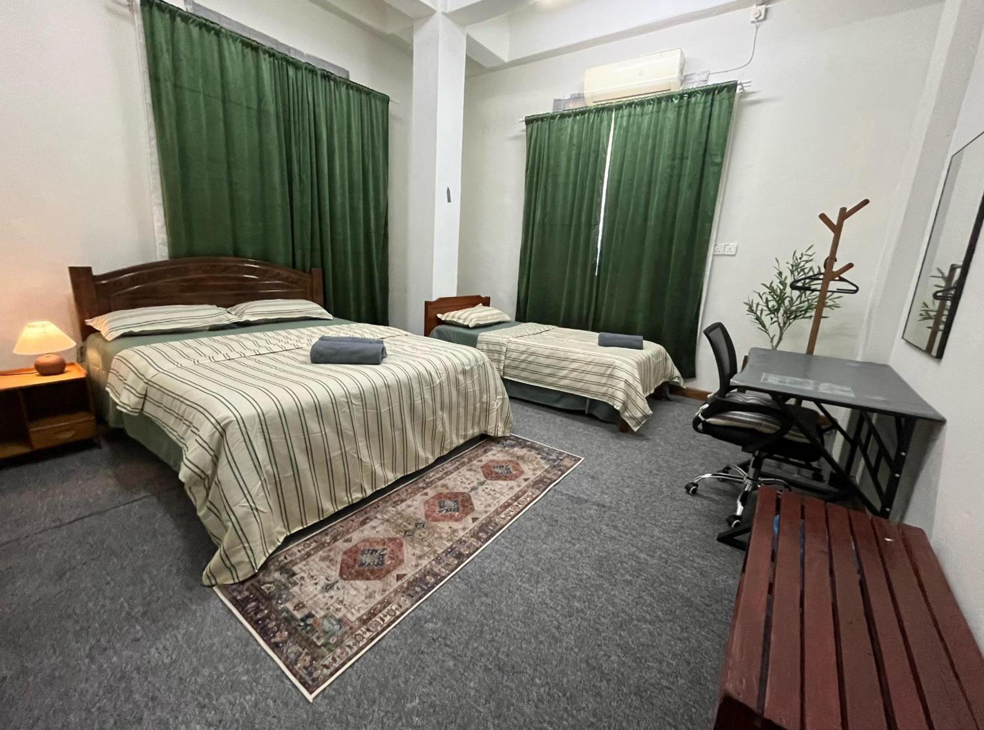 La Wood Homestay Kampung Kuala Besut Exterior foto